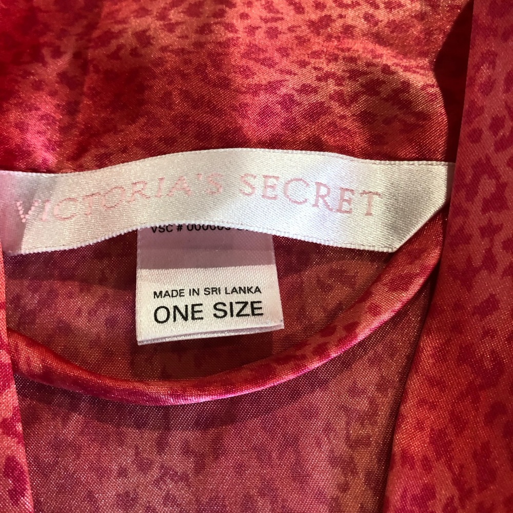 VTG Victoria's Secret Robe OSFM - Picture 3 of 7